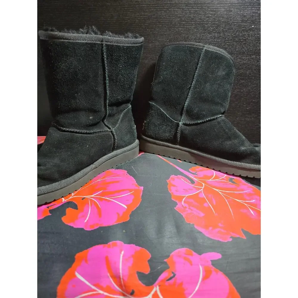 Koolaburra by UGG Victoria Short black suede lined boots with bows size 9‎